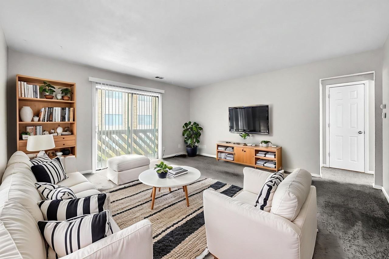 Clover Hills - Photo 4 of 25