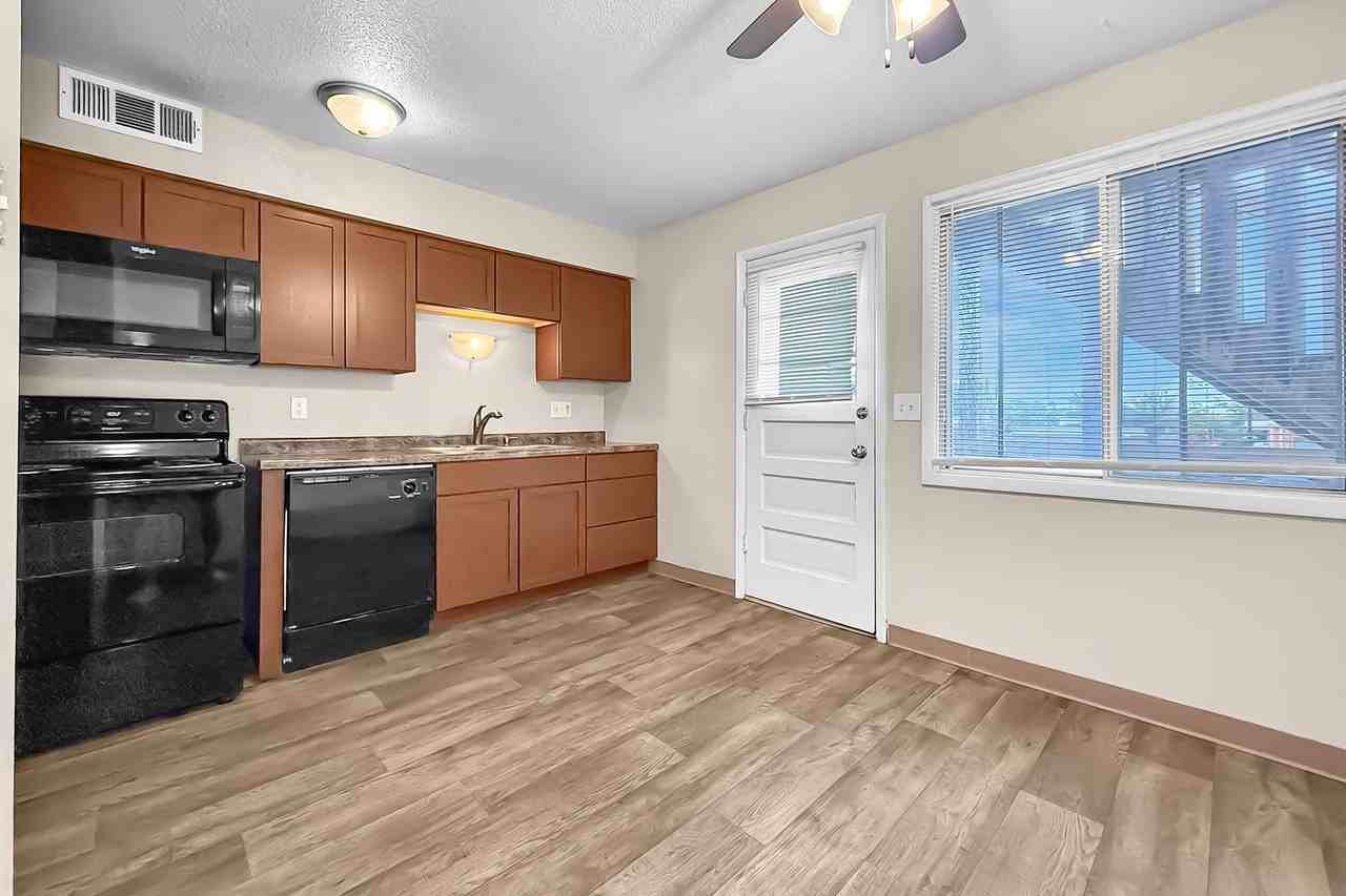 Clover Hills - Photo 7 of 25