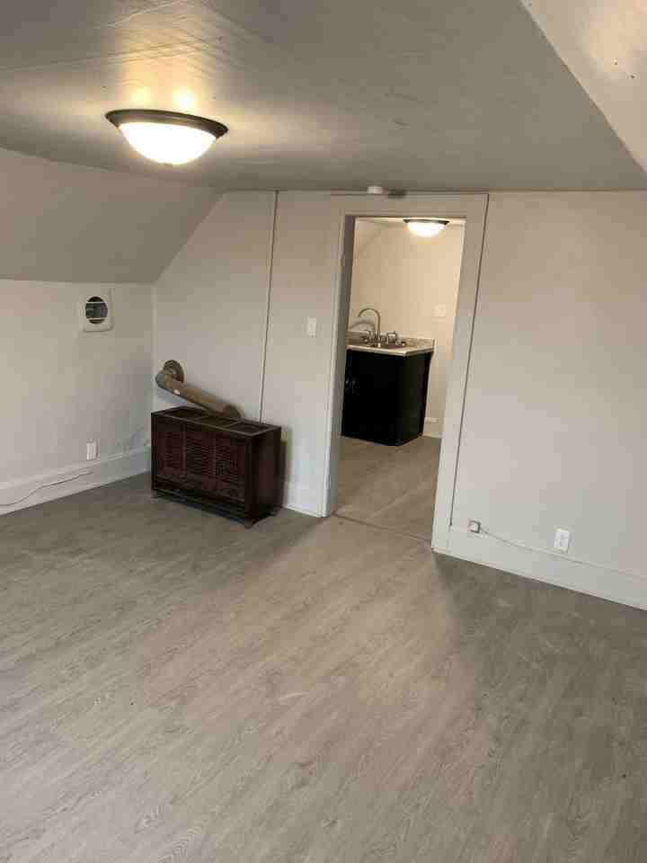 402 W Fritz Ave - Photo 3 of 15