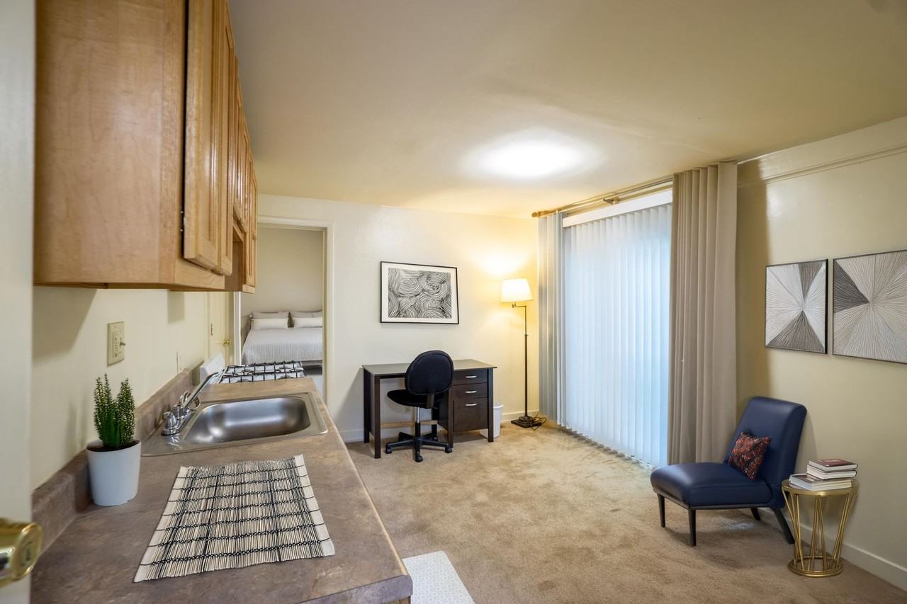 113 Comstock Place #5 - Photo 2 of 15