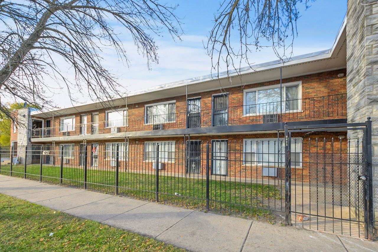 9017-25 S Cottage Grove - Photo 4 of 13