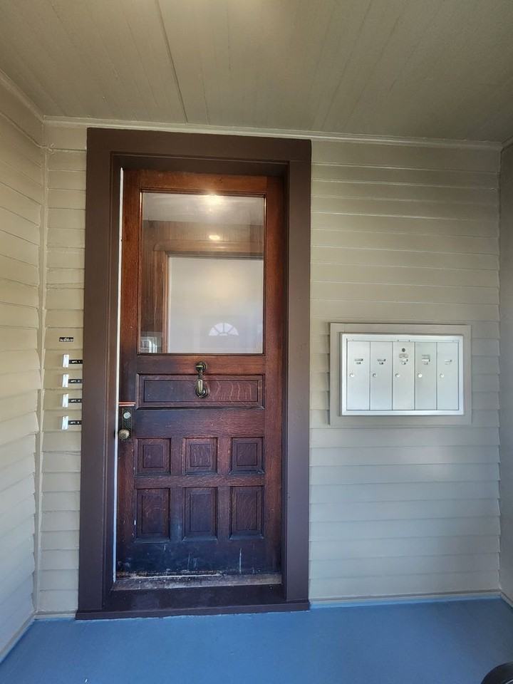 1449 Locust St #4 - Photo 3 of 13