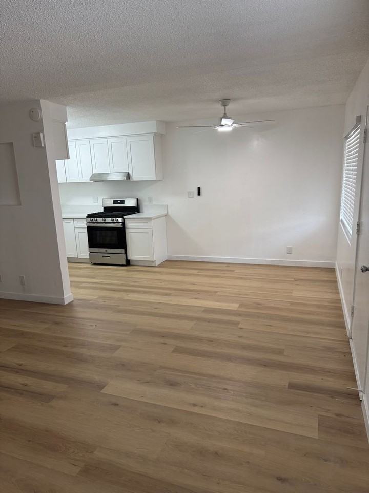 13801 - 13817 Van Ness Ave - Photo 3 of 15