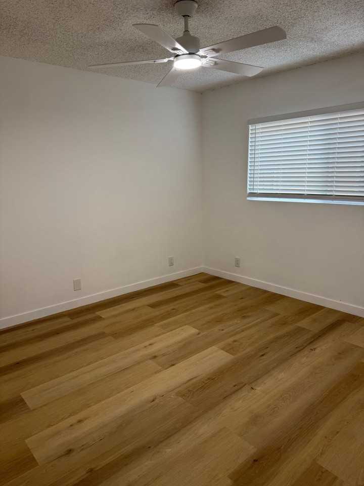 13801 - 13817 Van Ness Ave - Photo 7 of 15