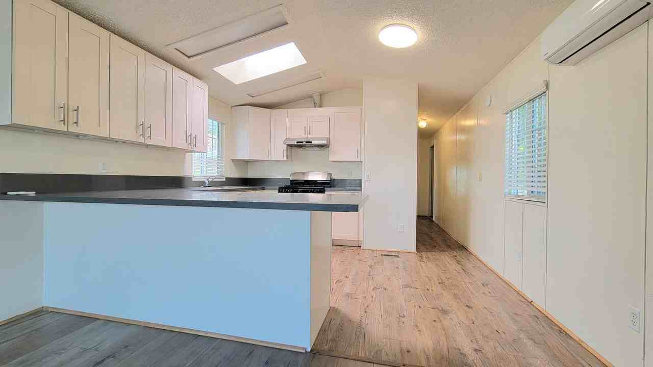 Holiday Rancho - Photo 3 of 25