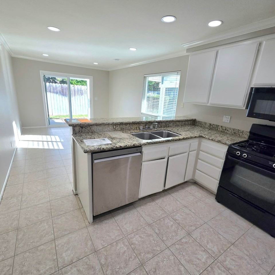 13568 E Quail Summit Rd - Photo 4 of 20