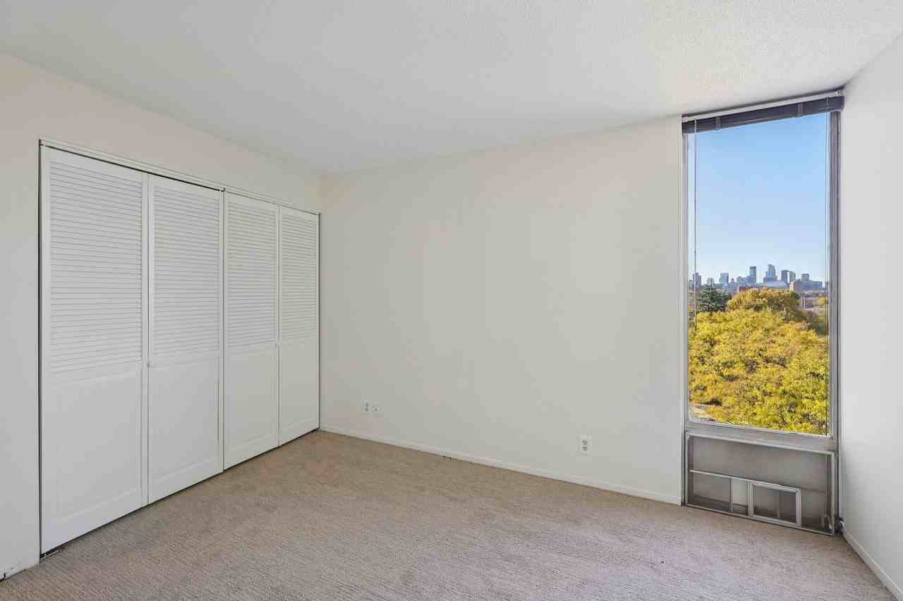 Thornton Place Apartments - Photo 6 of 13