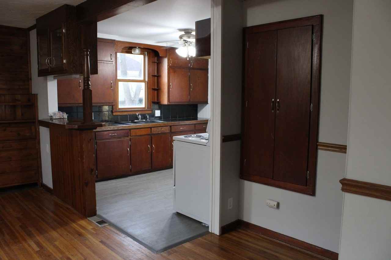 405 Lindoo Ave E - Photo 2 of 21