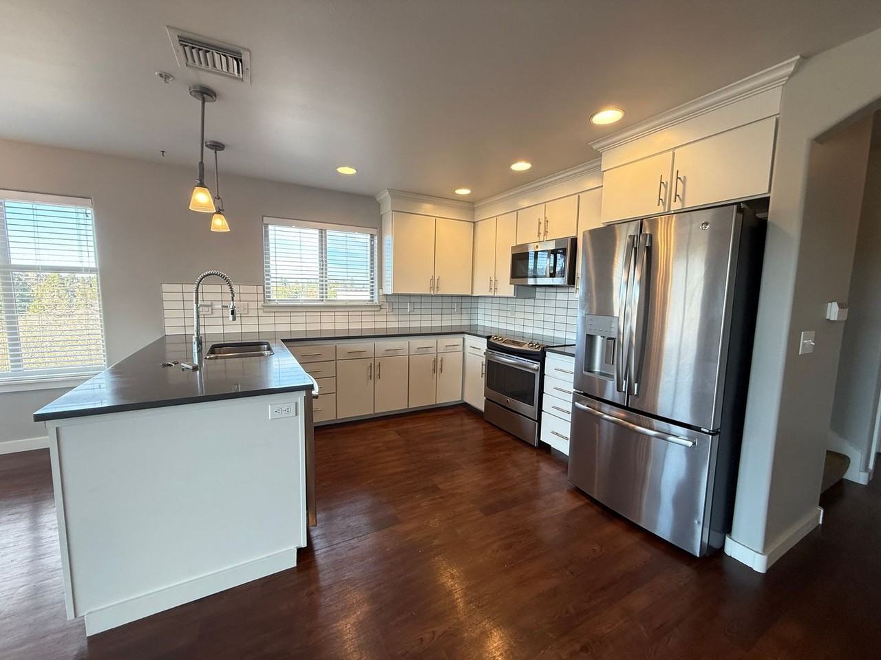 1133 Northwest Wall Street #310 - Photo 6 of 17