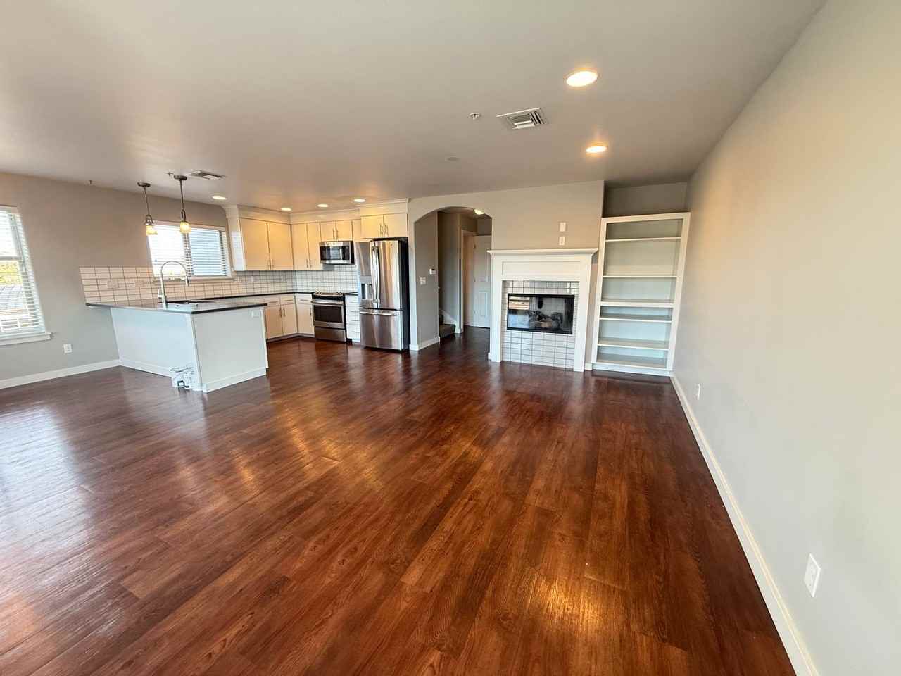 1133 Northwest Wall Street #310 - Photo 7 of 17