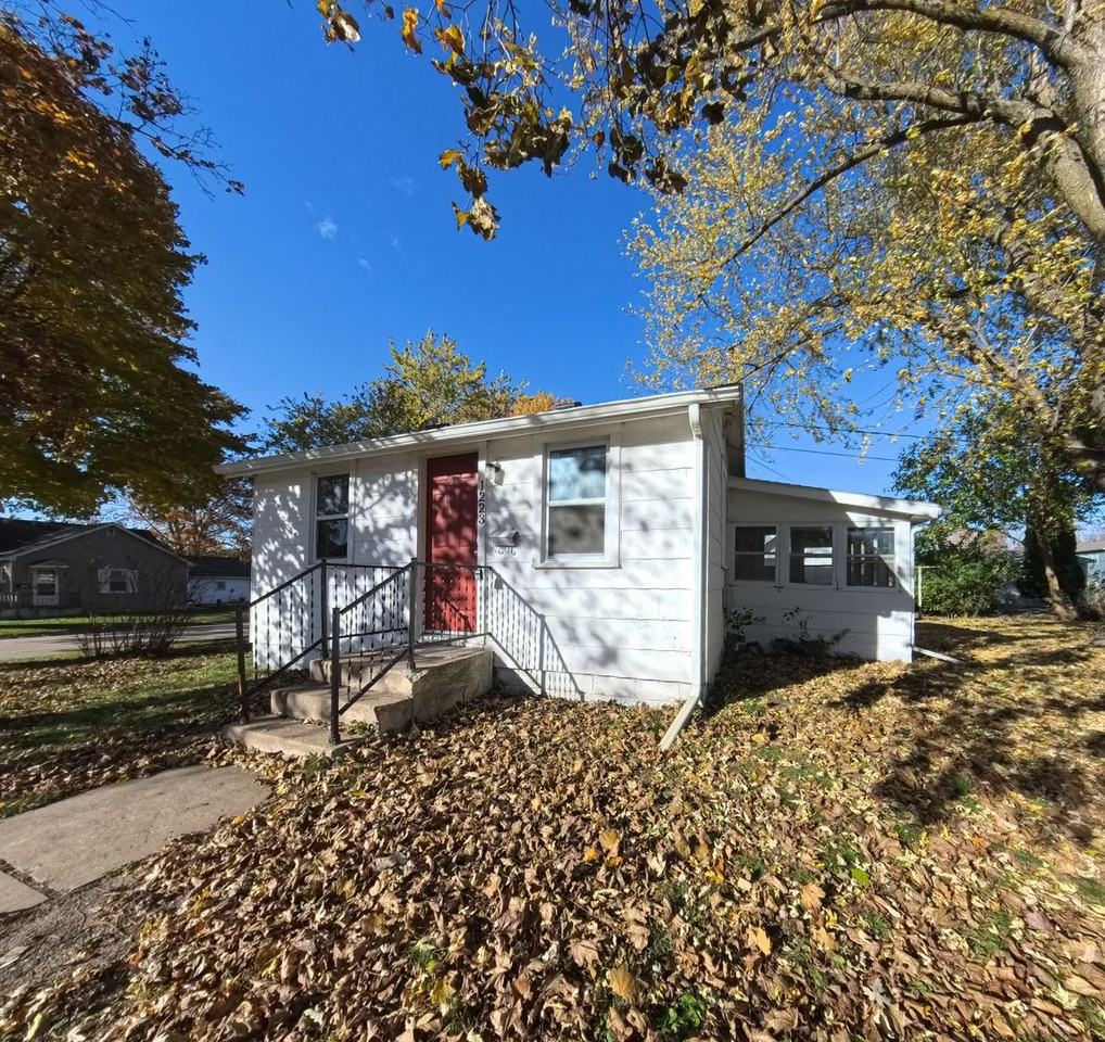 1223 West 2nd Street - Photo 2 of 11