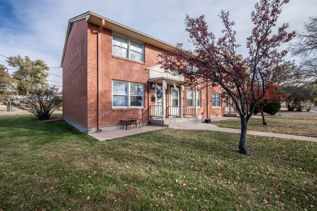 1009 Constitution Rd - Photo 4 of 27