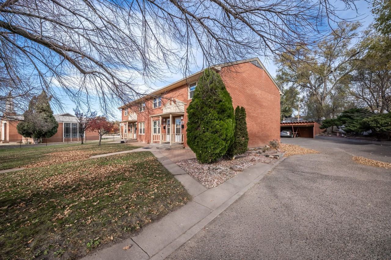 1009 Constitution Rd - Photo 5 of 27