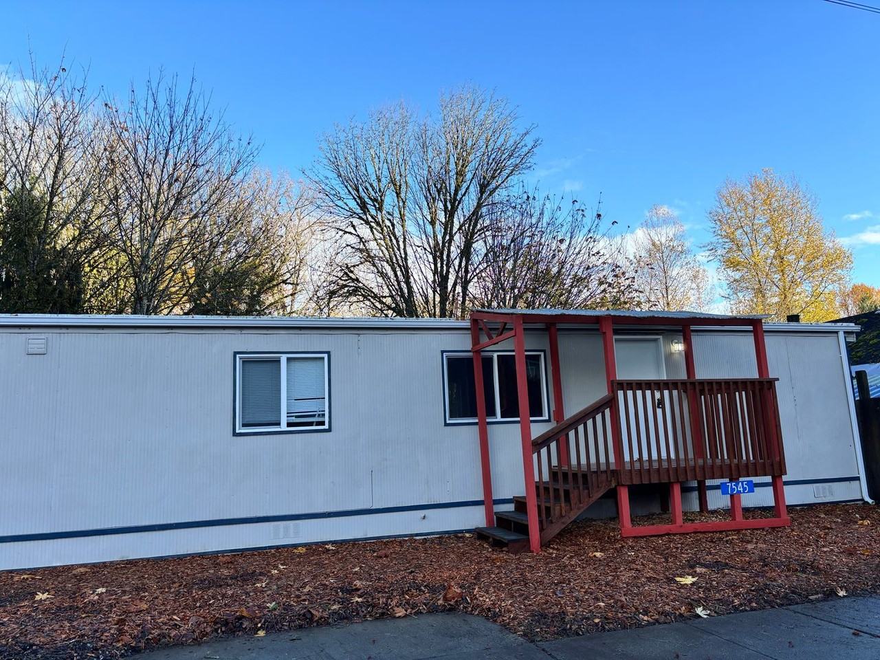 7545 South Dillard Avenue - Photo 2 of 12