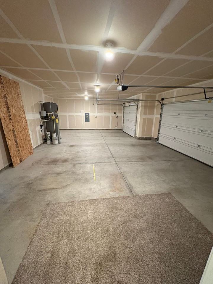 207 J Street Northeast - Photo 2 of 12