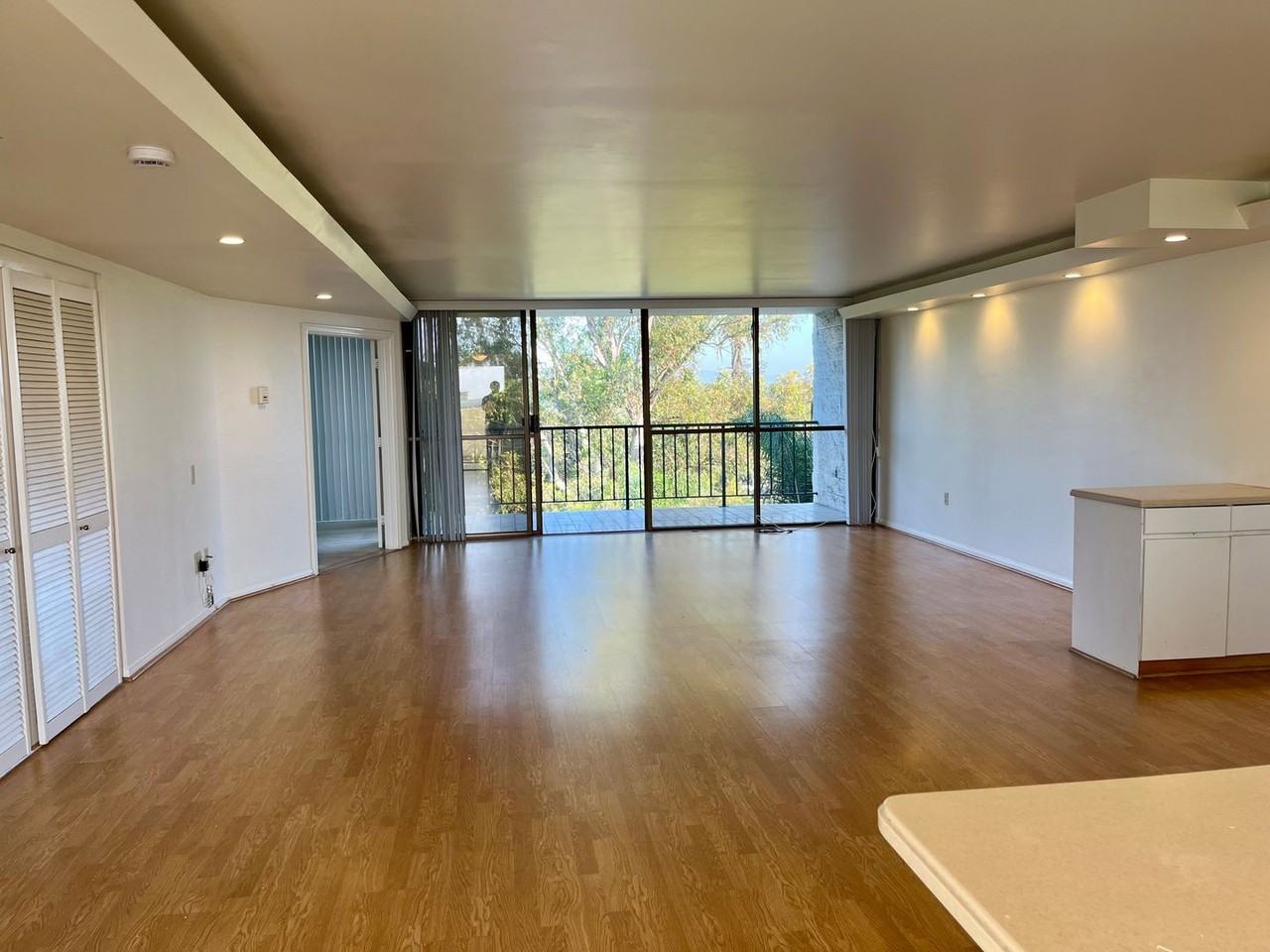 2400 6th Ave - Photo 2 of 14