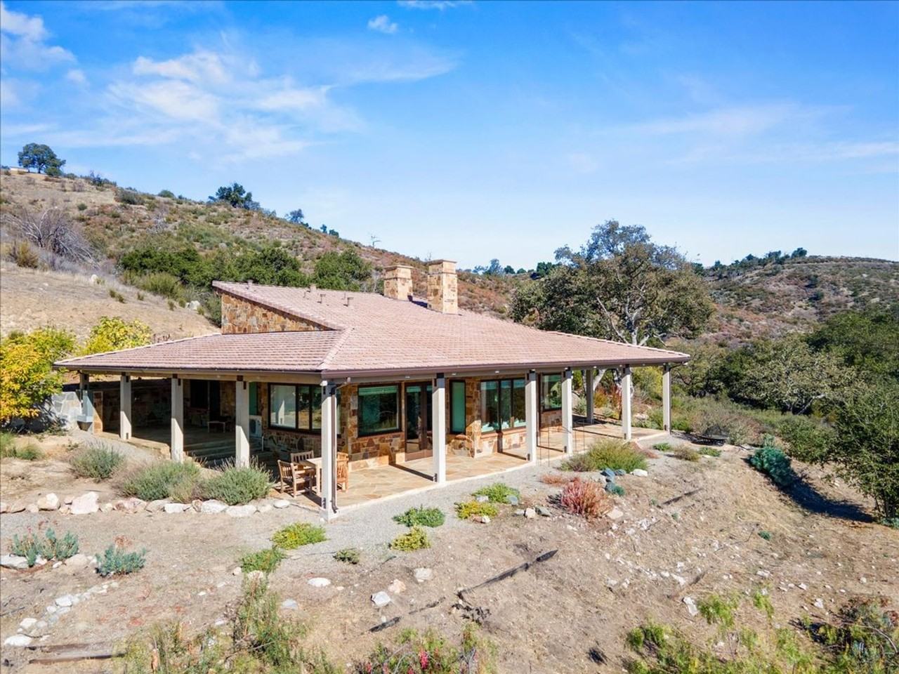 38 Asoleado Dr - Photo 2 of 40