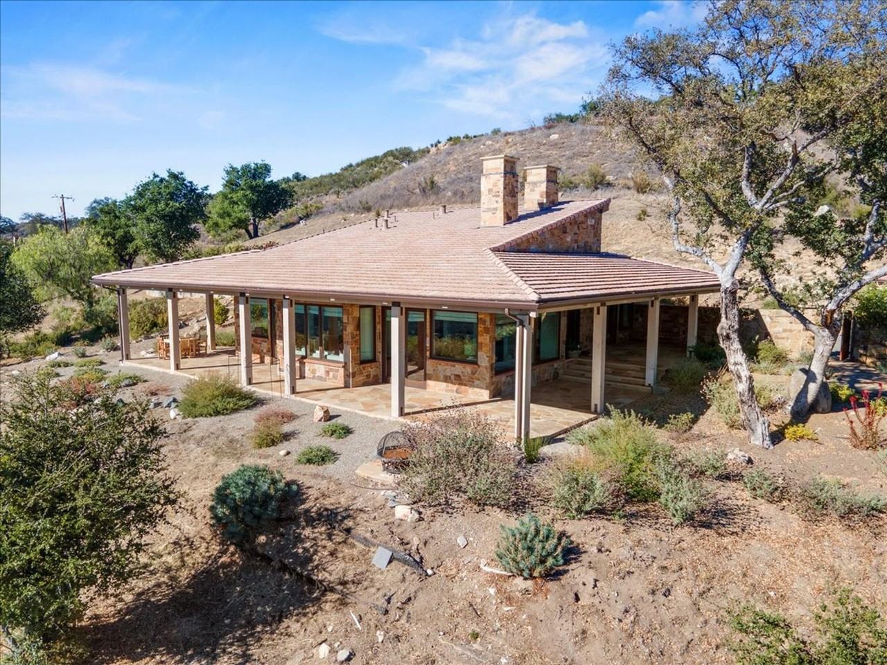 38 Asoleado Dr - Photo 3 of 40