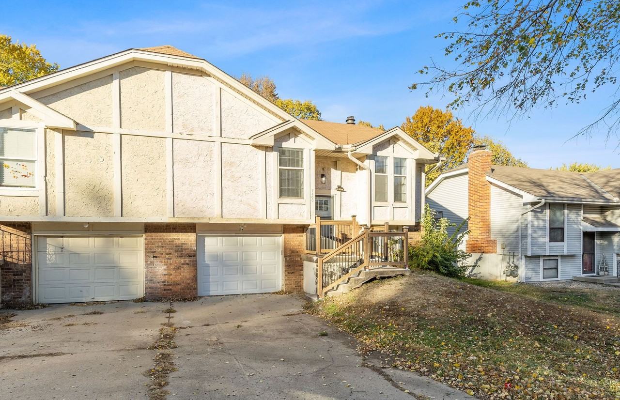 7400 Nw 82nd St - Photo 2 of 25