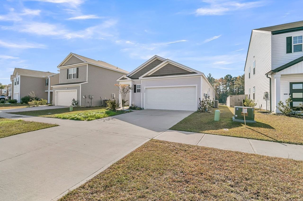 722 Ladywood Dr - Photo 2 of 50