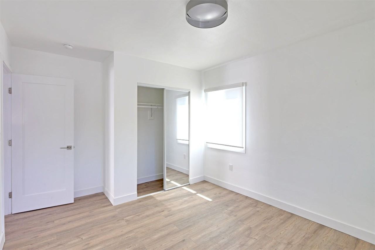 4233 Burns Ave - Photo 6 of 11