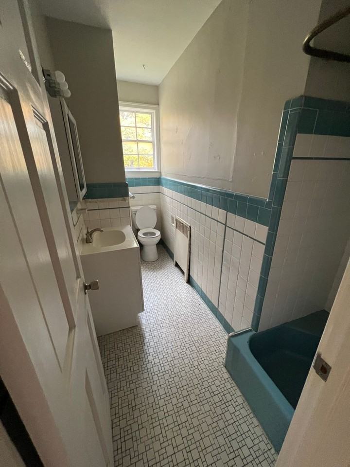 3751 Sunrise Ave - Photo 3 of 13