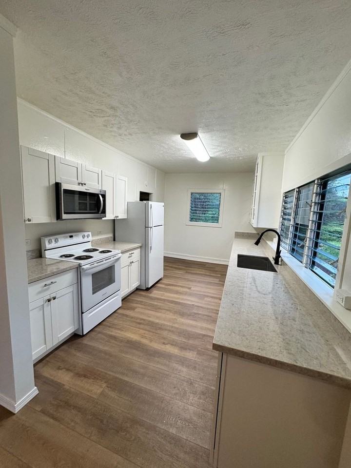 18-1692 Volcano Rd - Photo 2 of 20