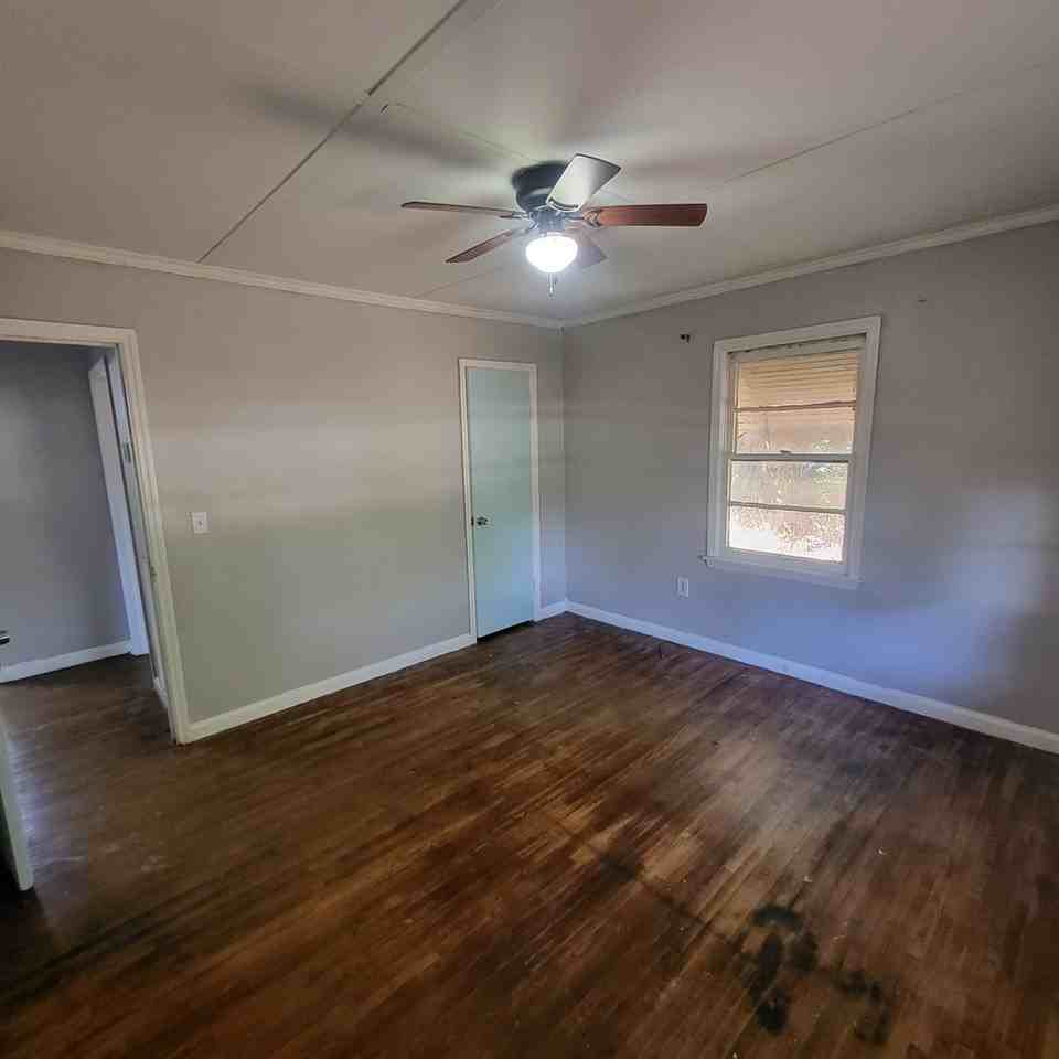 112 Circle Drive - Photo 6 of 15