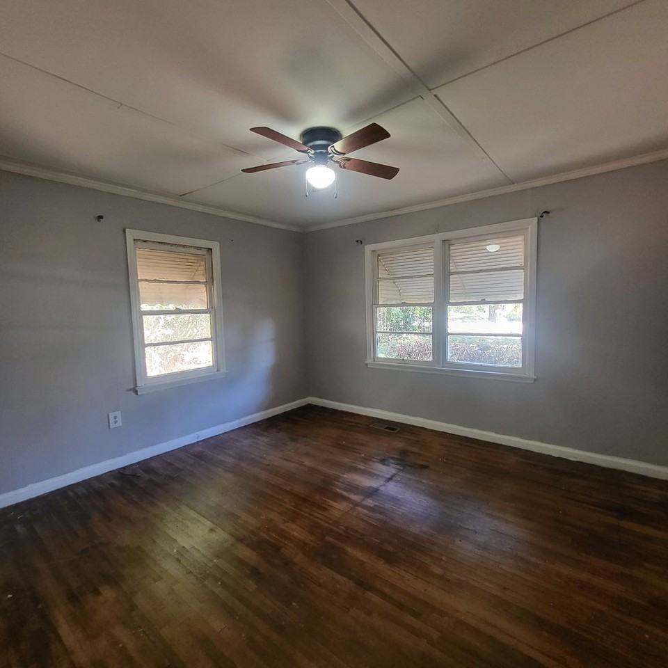 112 Circle Drive - Photo 7 of 15