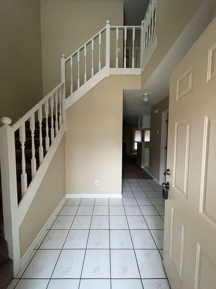 38 Woodfield Pl - Photo 4 of 35