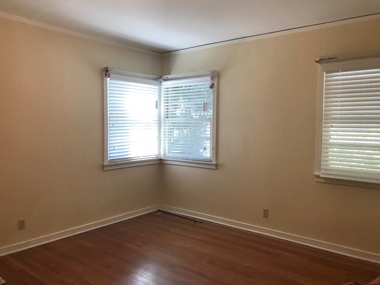 3633 Revere Avenue - Photo 5 of 7