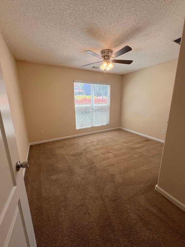 124 Fern Ridge Ct - Photo 6 of 16