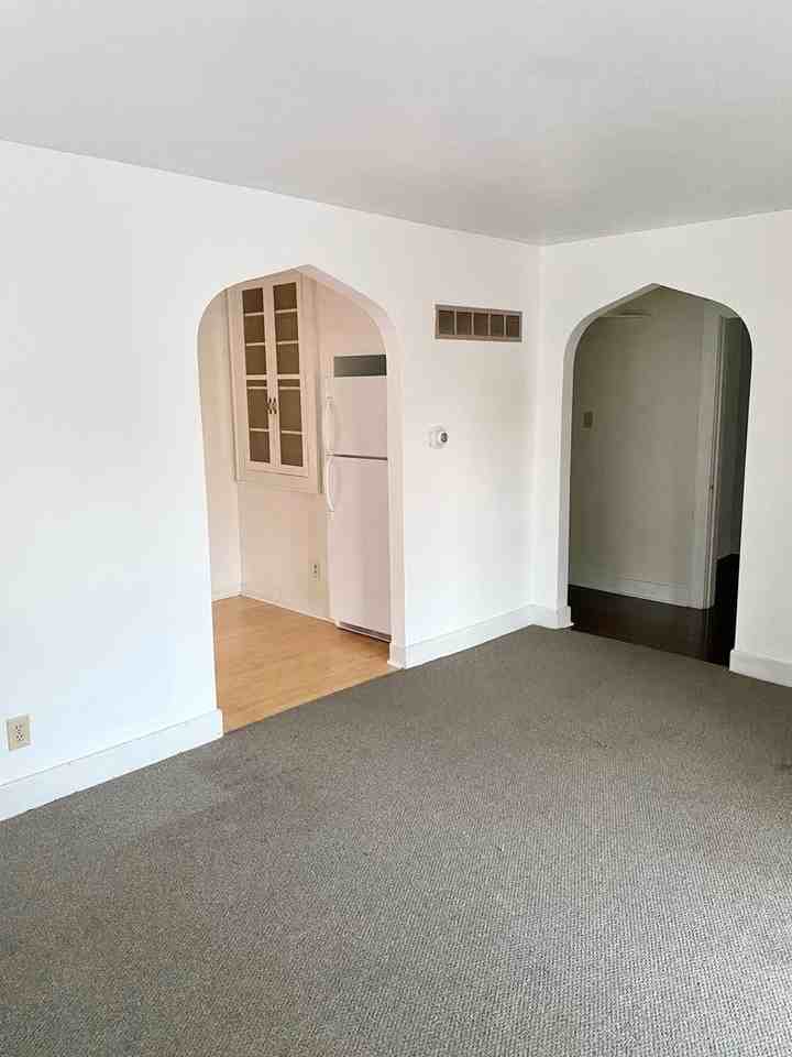 511 W 16th Ave - Photo 3 of 20