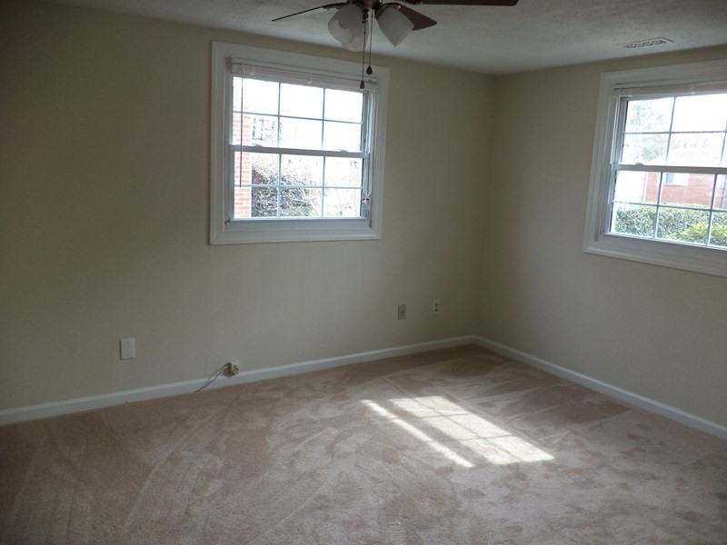 1905 Seward Dr - Photo 6 of 18