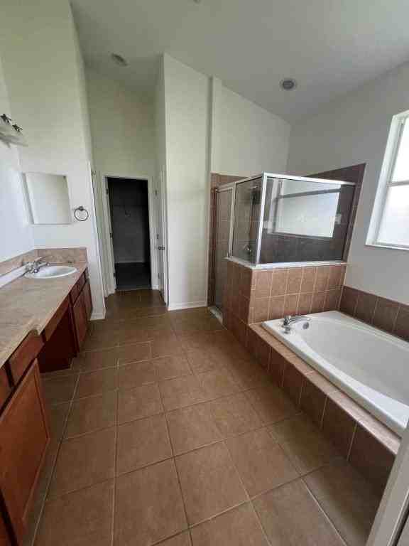 6939 Runner Oak Dr - Photo 6 of 12