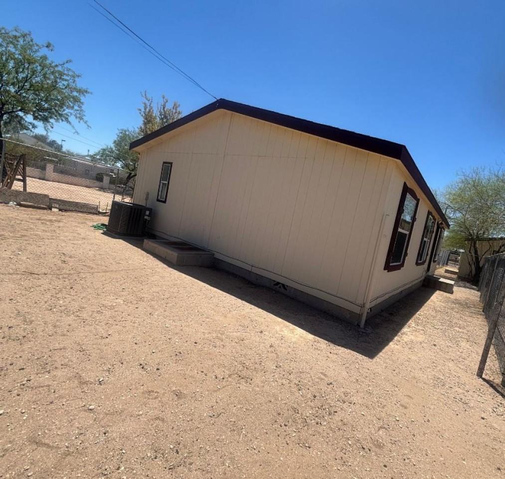 1219 E 35th St - Photo 3 of 15