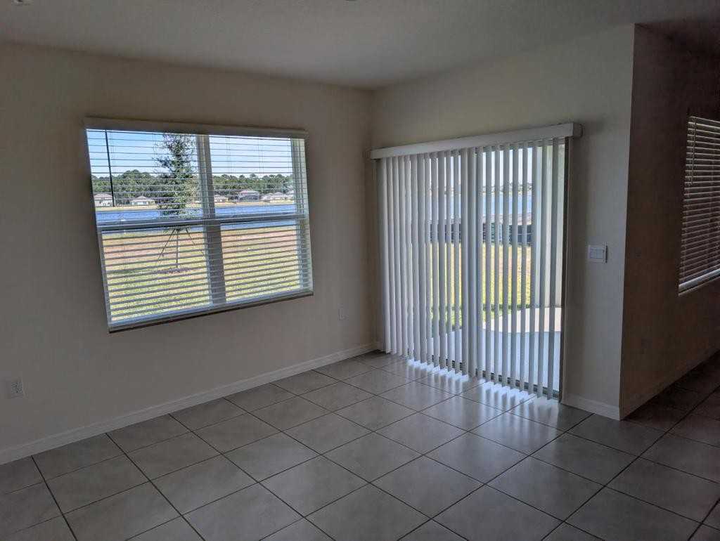 1339 Lawndale Ct - Photo 4 of 25