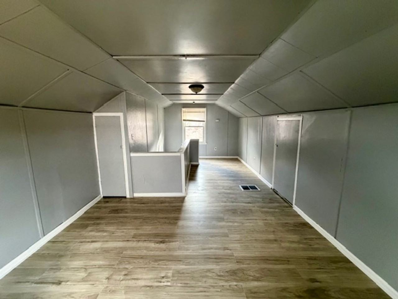 9566 Whitcomb St - Photo 6 of 12