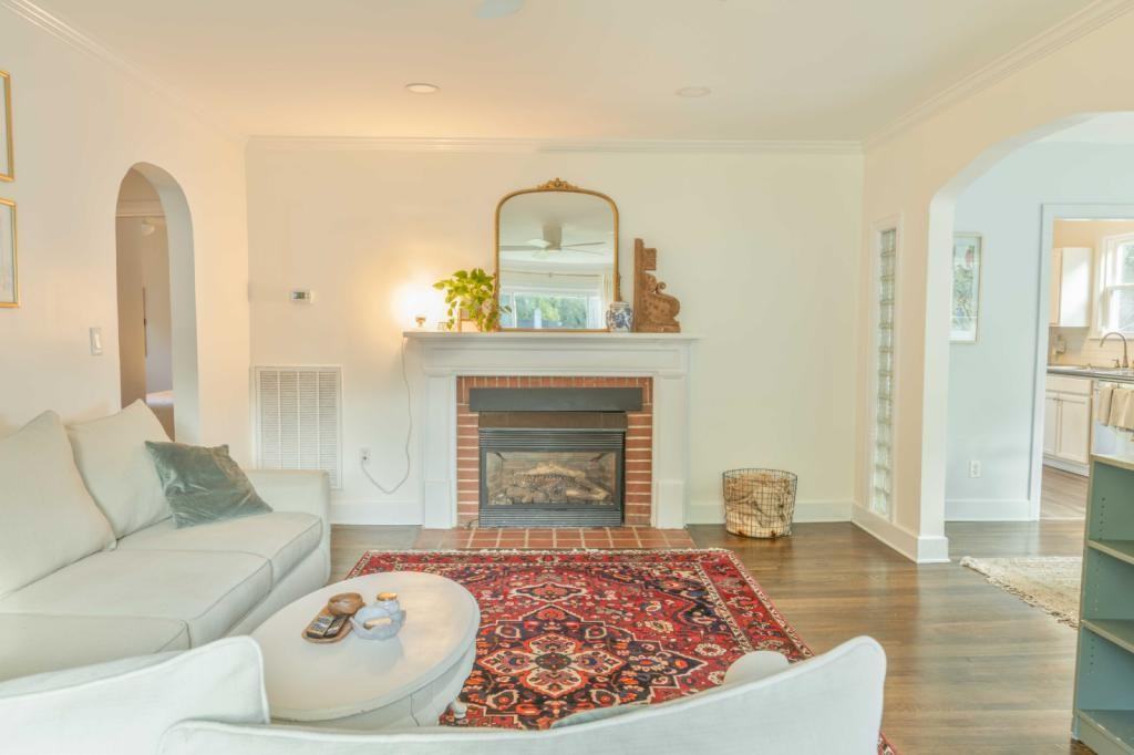 303 Shawnee Trl - Photo 4 of 22