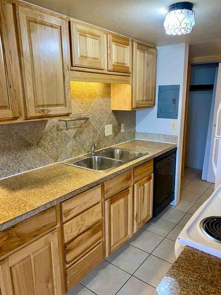 805 29th St #452 - Photo 4 of 18