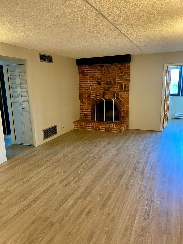 805 29th St #452 - Photo 7 of 18