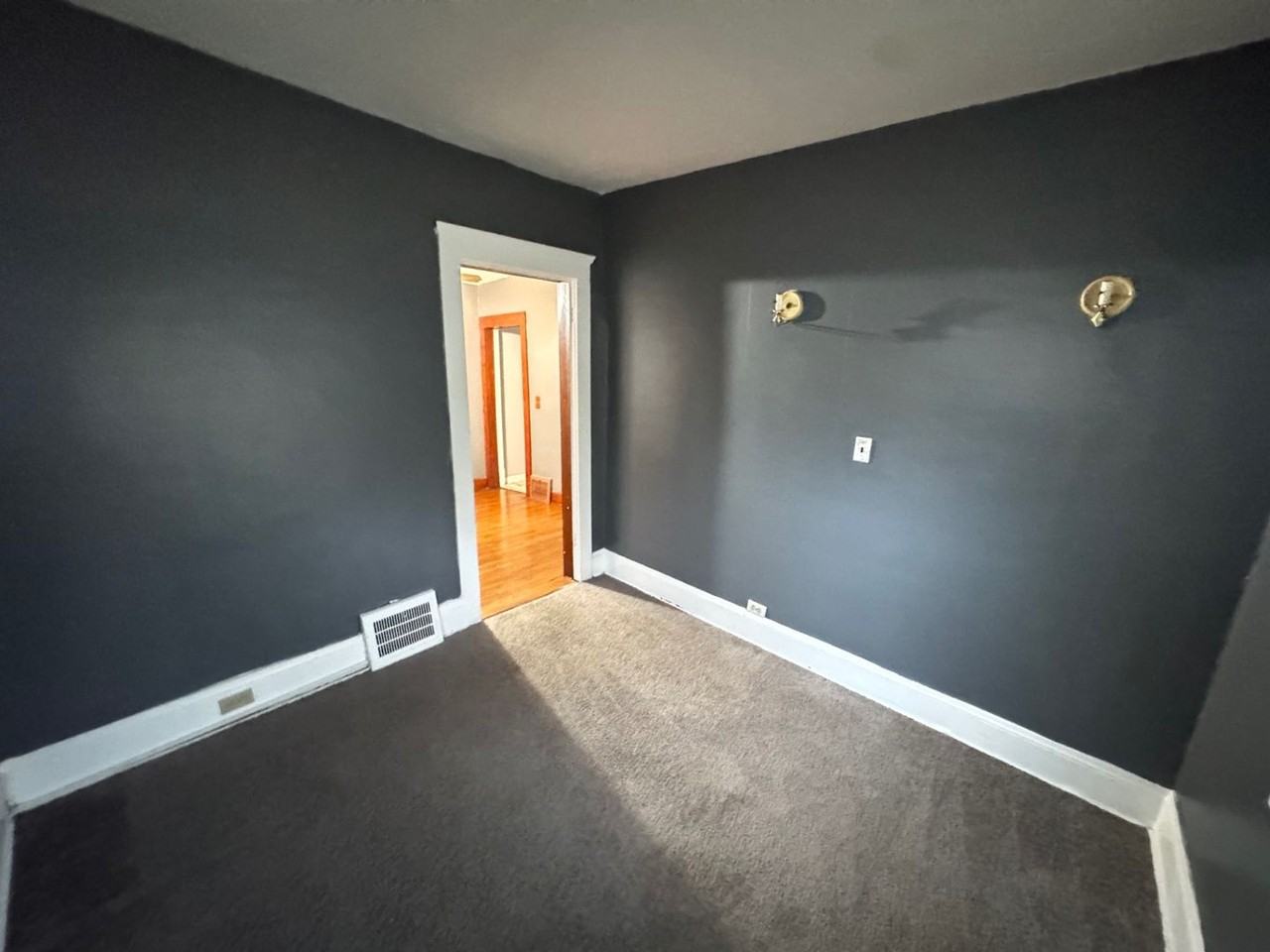 849 Rudyard Rd - Photo 6 of 17