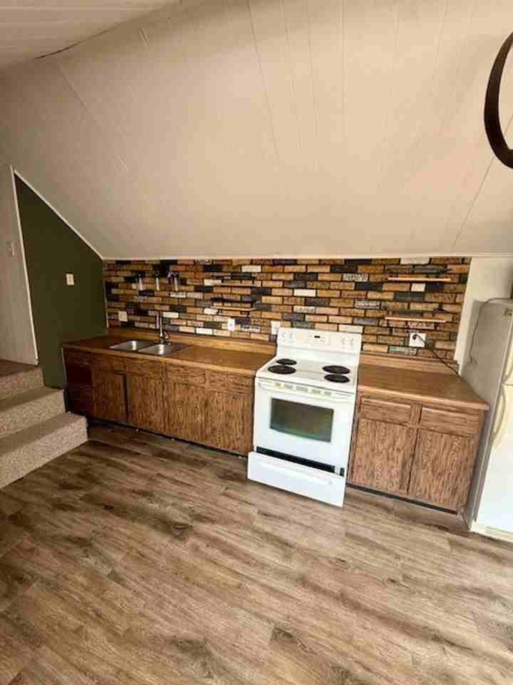 1222 S 6th Ave #C - Photo 4 of 12