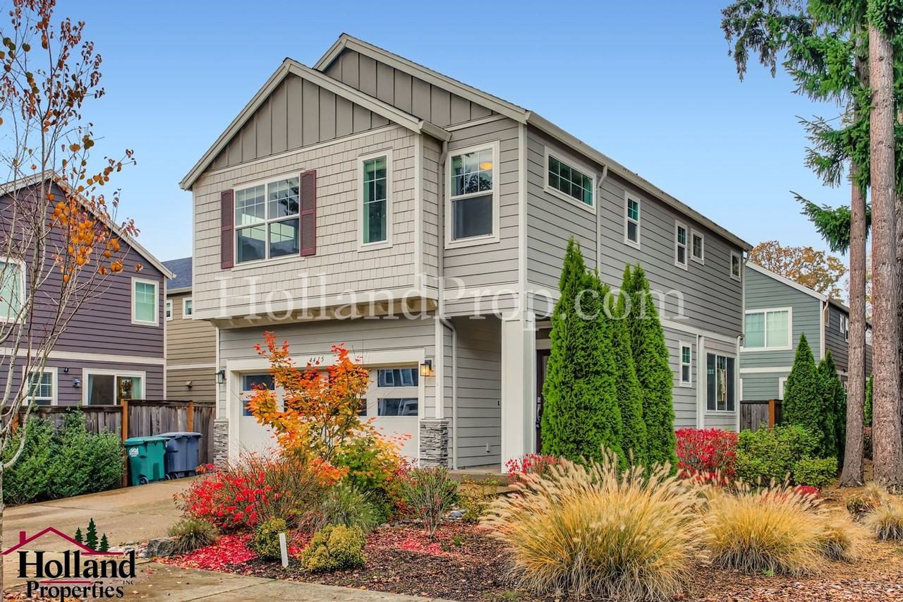 4415 Southeast Lone Oak Street