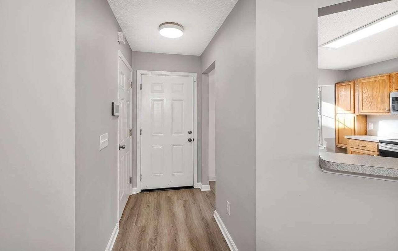 254 Merriwood Cir - Photo 3 of 17