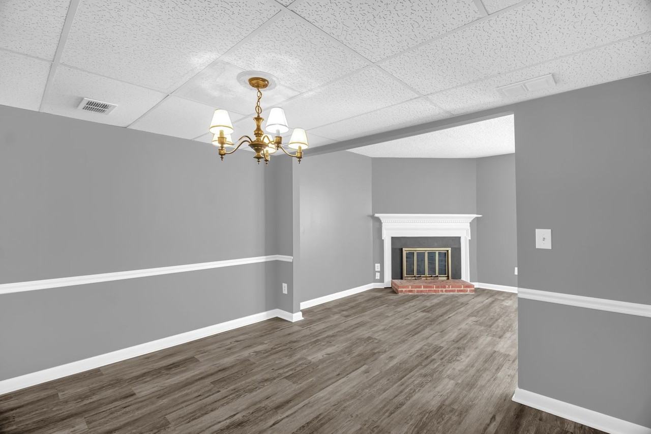 3317 Regents Park Lane - Photo 6 of 28