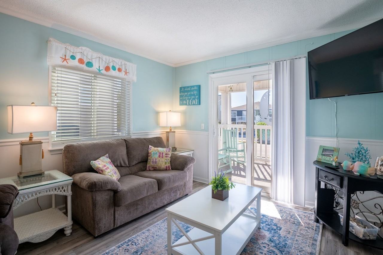 264 Haven at Sandvillas  @ 264 W. First St. #F1 - Photo 2 of 21