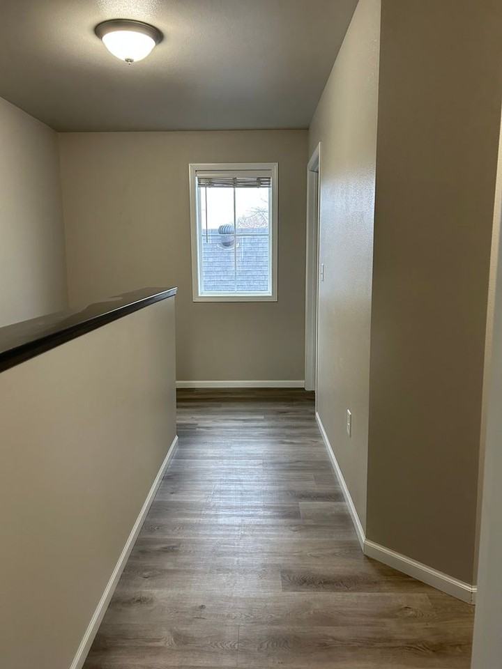 703 10th Ave N #1 - Photo 6 of 18