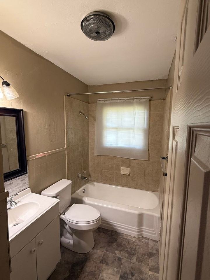 2450 North Lynwood Drive - Photo 4 of 13