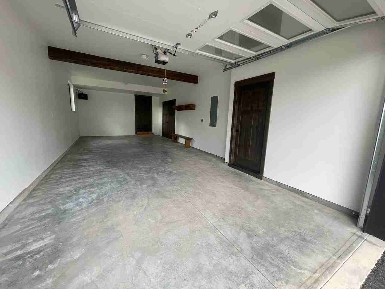 1950 Whitefish Ave - Photo 3 of 50